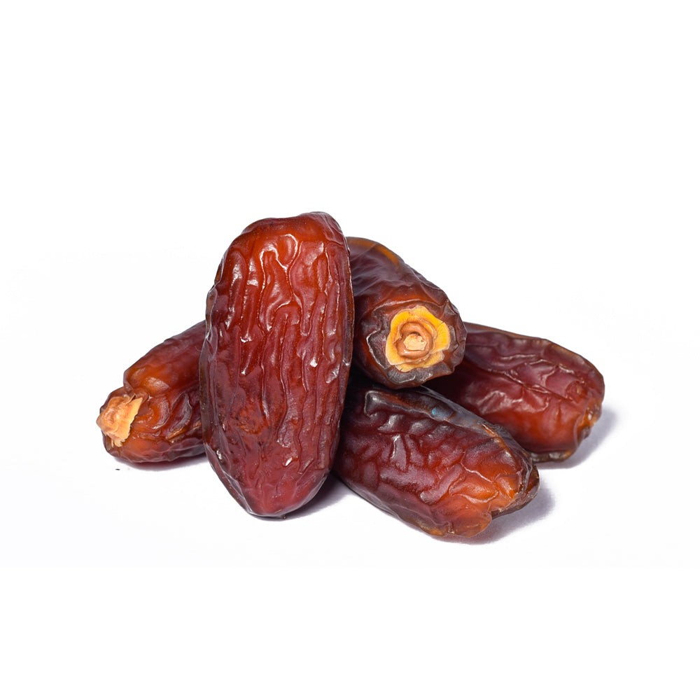 Frische Mabroom Datteln, bekannt für ihre zarte Textur und natürlichen Süße, ideal für gesunde Snacks und Desserts.